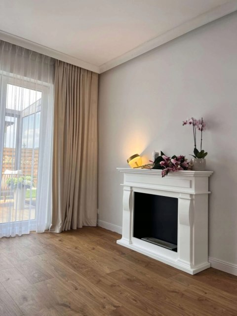 Listwa karniszowa QL026H Mardom wysokość 10cm listwa ma długość 300cm