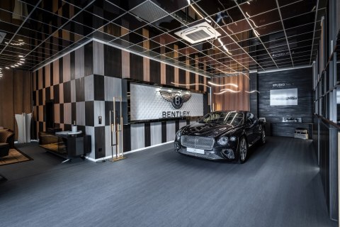 Panel ścienny 3D NMC PYRAMID 19x113,5cm NOEL&MARQUET