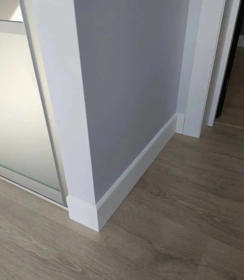 Listwa przypodłogowa SX184 RAL9003 BIAŁA ORAC DŁUGOŚĆ 200cm 11cm